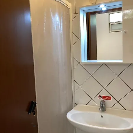 Wanda - Seafront With Sea View And Private Cove Appartement *