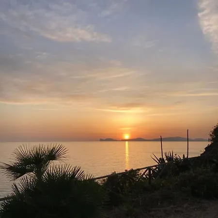Appartement Wanda - Seafront With Sea View And Private Cove